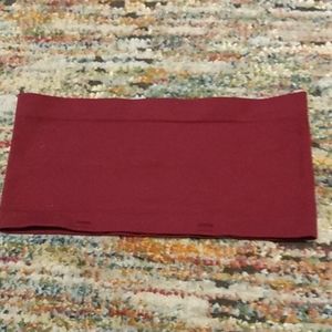Maroon bandeau